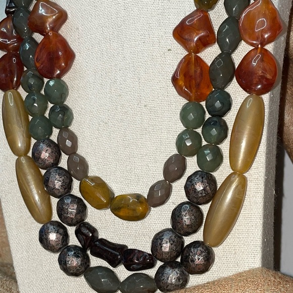 Multi color and design multi strand acrylic beads with extender - Picture 5 of 6